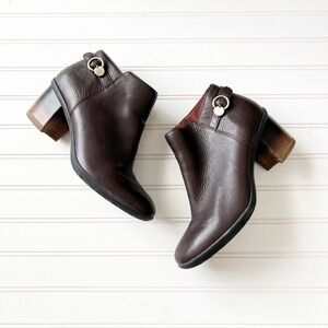 Dansko Size 40 Perry Bootie in Chocolate Brown